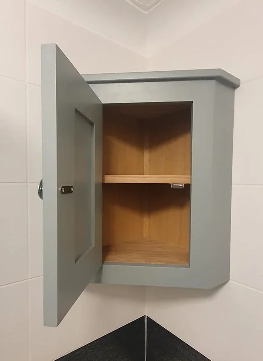 Bathroom furniture by RW Joinery — photograph 06