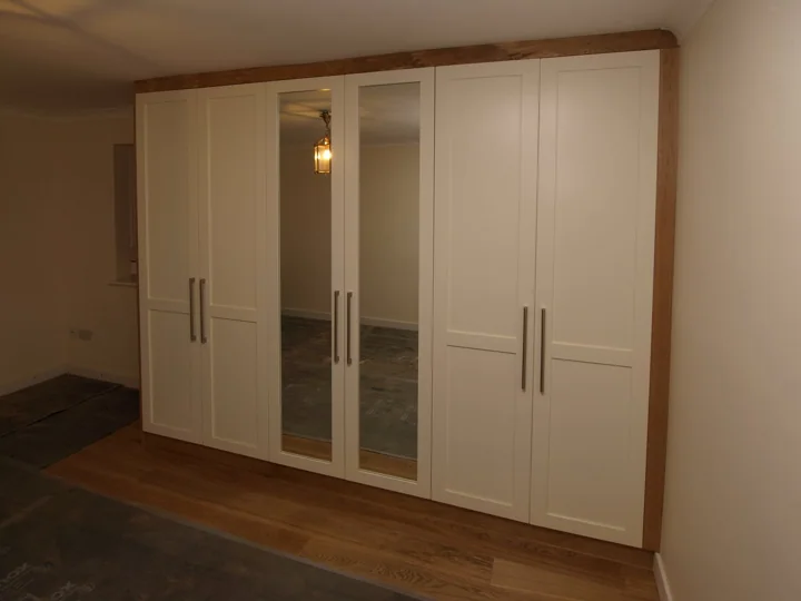Fitted bedroom furniture by RW Joinery — photograph 15