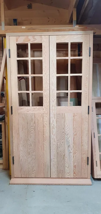 Bespoke joinery by RW Joinery — photograph 02