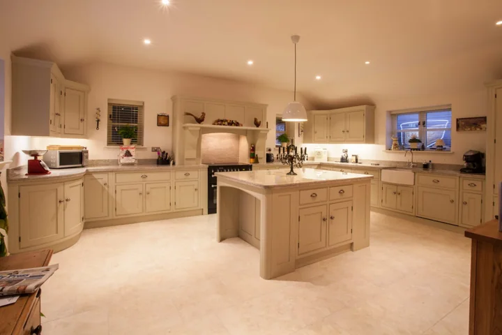 Handcrafted kitchen by RW Joinery — photograph 07