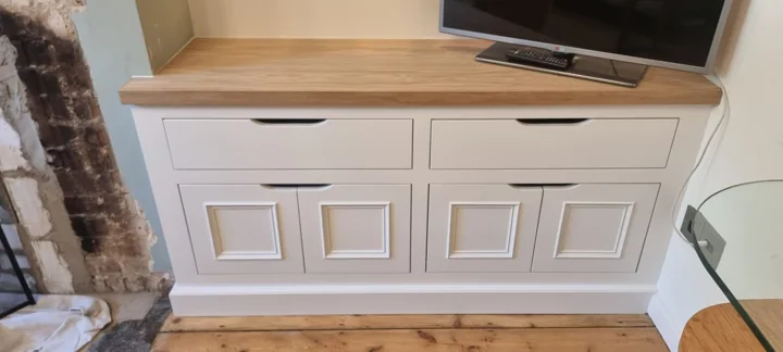 Living room joinery by RW Joinery — photograph 02