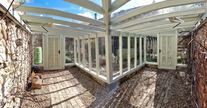 Outdoor joinery and garden building by RW Joinery — photograph 06
