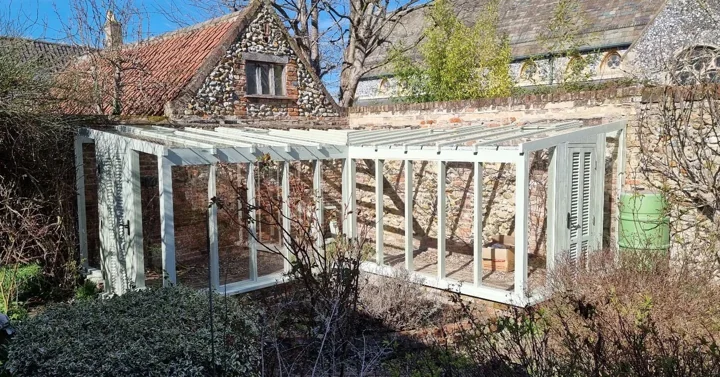Outdoor joinery and garden building by RW Joinery — photograph 17